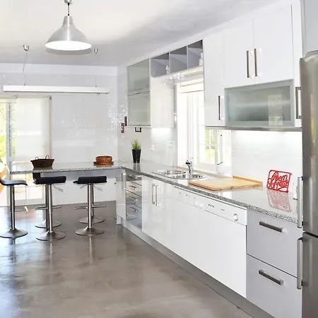 Eugene - Great 6 Bedroom - Private Pool - Sauna And Table Tennis וילה